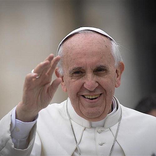 Papa Francesco domani a Napoli, Vaticano dice no a spettacolarizzazione dell'evento
