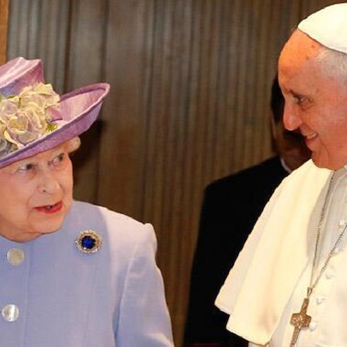 Papa Francesco: «Elisabetta II esempio di devozione al dovere»