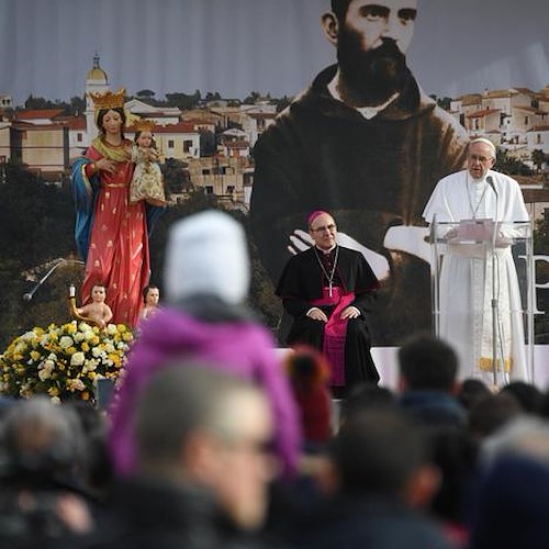 Papa Francesco: «Un paese che litiga tutti i giorni non cresce»