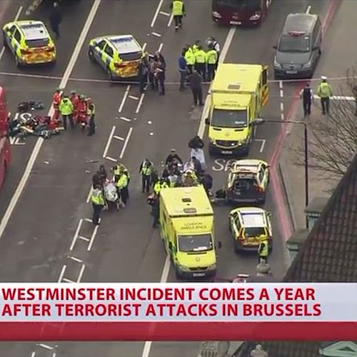 Parlamento di Londra sotto attacco. Diversi feriti. Ucciso l'assalitore [VIDEO]