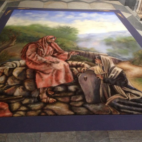 Pasqua a Minori, allestito il tappeto artistico nella basilica di Santa Trofimena [FOTO]
