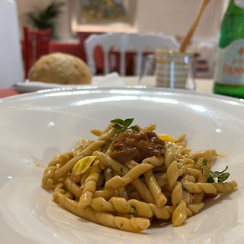 Pausa pranzo "Gourmet", Sal De Riso alza l'asticella e porta la cucina d'autore a un altro livello /foto