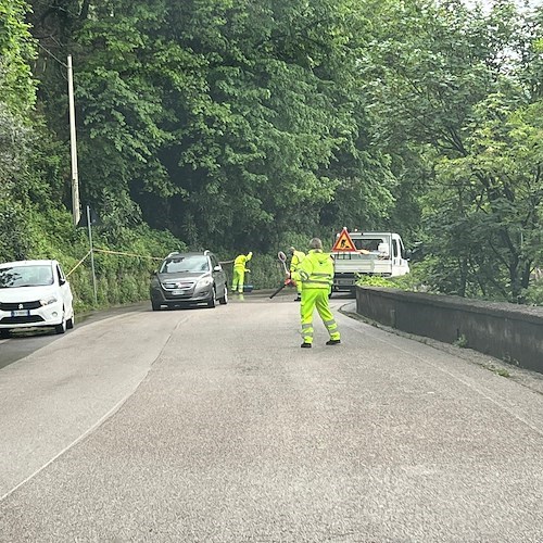 «Per il Giro d’Italia tutti sugli attenti, per la nostra sicurezza soldi assenti!», la protesta dei cittadini per l’arrivo della carovana rosa