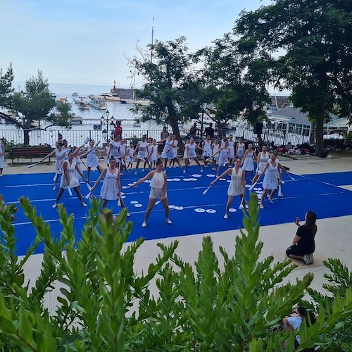 "Piccole donne crescono", sabato 16 luglio a Maiori il saggio delle ginnaste di Ritmica Granata