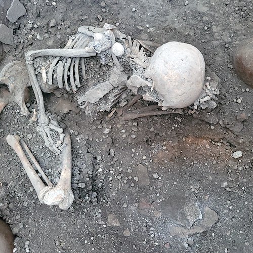 Pompei, nuove vittime emergono dallo scavo dei Casti Amanti