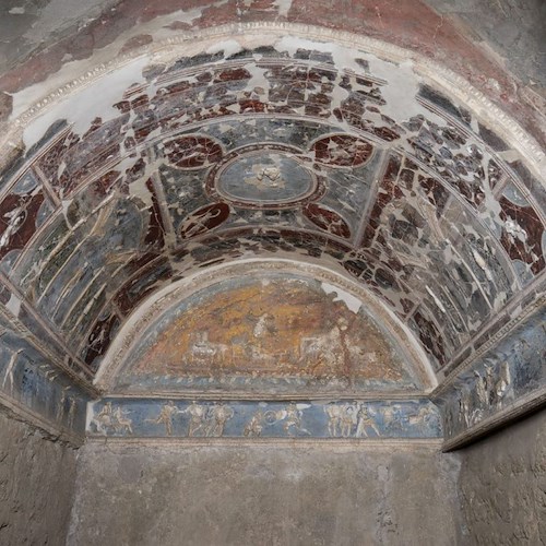 Pompei: per il periodo natalizio visite guidate alla raffinata casa del Larario di Achille
