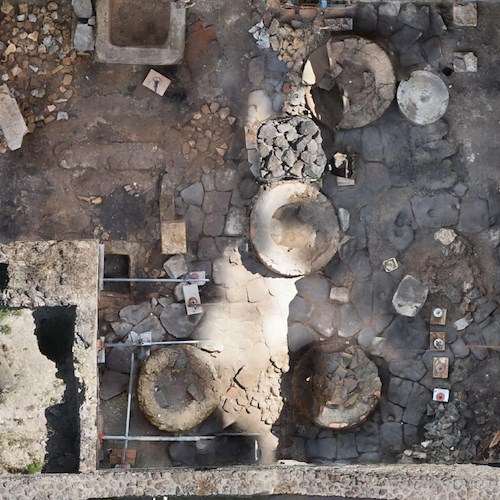 Pompei, scoperto un panificio-prigione dove gli schiavi erano sfruttati per macinare il grano<br />&copy; Pompeii - Parco Archeologico