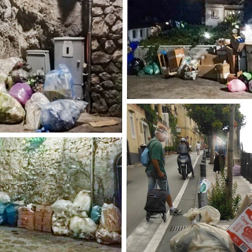 Positano: ammassi di rifiuti in "bella" mostra. La minoranza propone di installare cassonetti in punti strategici