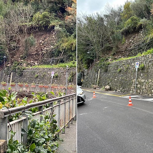 Positano, smottamento al Canneto. Sassi e detriti sulla Statale Amalfitana /foto