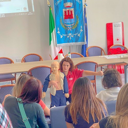 Positano, successo per la lezione informativa sulle manovre salvavita pediatriche della Croce Rossa