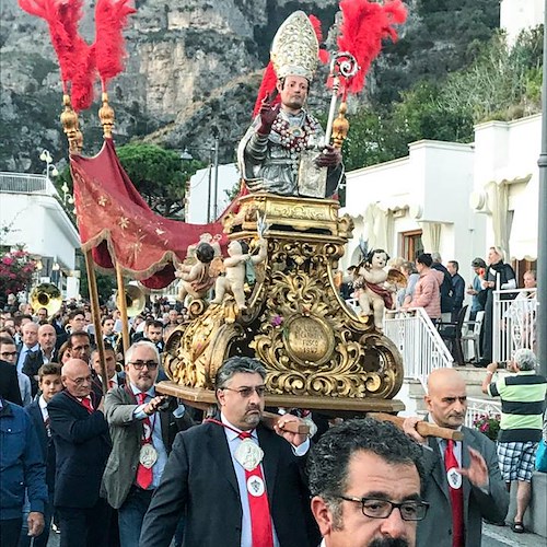 Praiano in festa per San Gennaro, a Napoli si ripete il miracolo del sangue