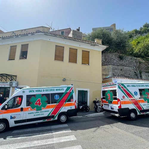 Praiano, incidente tra auto e scooter. Ragazza trasportata a Castiglione per accertamenti