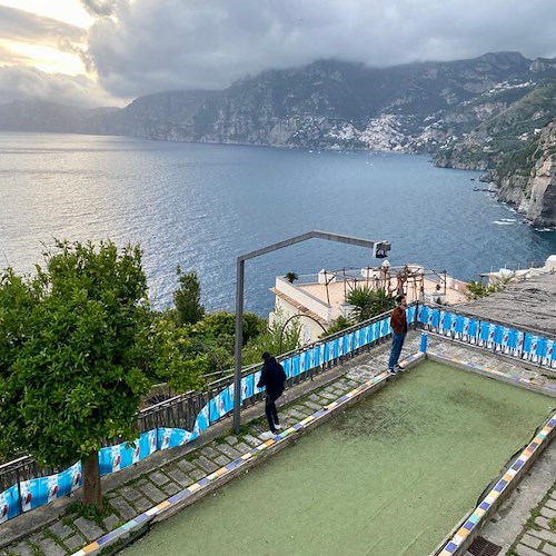 Praiano si tinge d'azzurro per celebrare lo scudetto del Napoli /FOTO