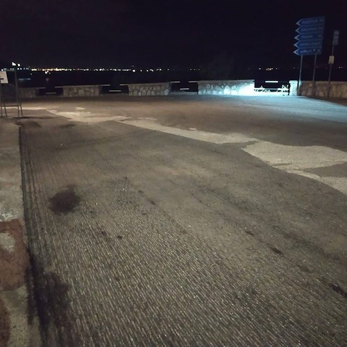 Praiano, SS163 chiusa per rifacimento manto stradale. Gagliano: «Danno per il turismo»