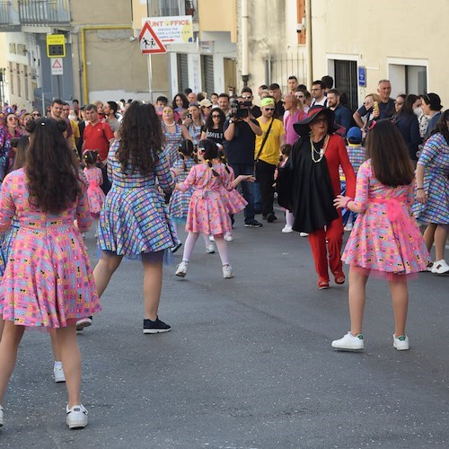 Premiati tutti i carri allegorici e i gruppi alla 48esima edizione del Gran Carnevale di Maiori