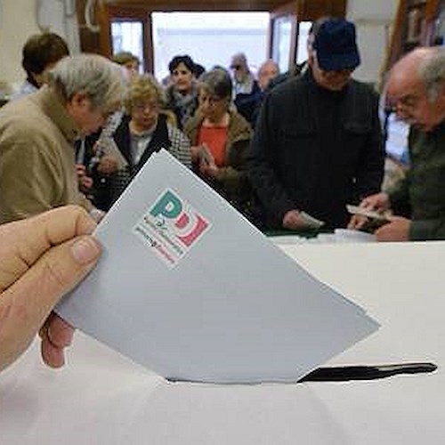 Primarie PD, Cozzolino oltre il 50% negli exit poll: staccato De Luca