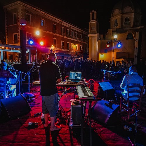 Procida 2022, i suoni della tradizione diventano musica con Pier Paolo Polcari degli Almamegretta