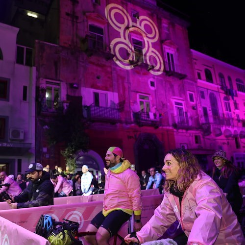 Procida 2022, l’energia di 200 cittadini alimenta il palco della grande festa finale /FOTO