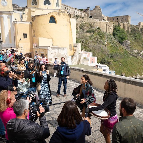 Procida 2022 vola all’Eurovision Song Contest: l'isola è in una delle “postcard” dedicate all'Italia