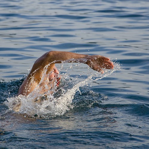 Procida, tenta la fuga a nuoto dai Carabinieri: arrestato. Era evaso il 2 giugno da Vico Equense