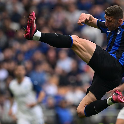 Quando ormai sembrava tutto rimandato, l'Inter ribalta il risultato: i tifosi del Napoli sono pronti a festeggiare 