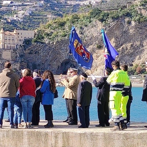 Questa mattina a Maiori l'omaggio ai caduti di tutte le guerre /Foto