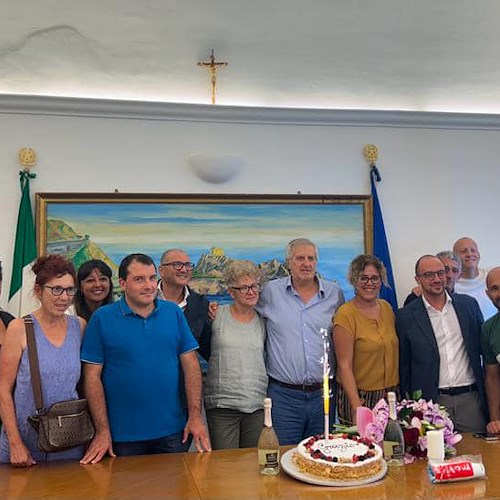 Raffaella Pignuolo in pensione: il saluto alla Ragioniera di Conca dei Marini