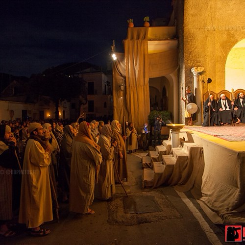 Ravello: 9 aprile tornano le suggestioni della Via Crucis in costume, evento tra fede e spettacolo