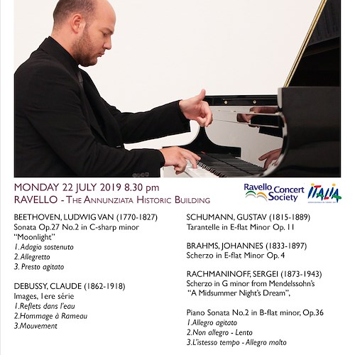 Ravello Concert Society: stasera all'Annunziata di scena il pianista pugliese Davide Valluzzi