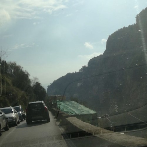 Ravello, disagi di San Silvestro: semafori spenti e traffico in tilt a Civita 