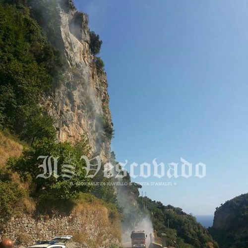 Ravello: domato l'incendio di Civita, strada riaperta /FOTO
