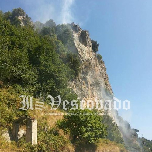 Ravello: domato l'incendio di Civita, strada riaperta /FOTO