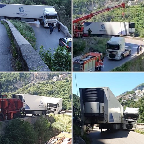 Ravello, dopo 7 ore sbloccato autoarticolato: dalle 13:03 strada riaperta [FOTO-VIDEO]