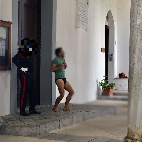 Ravello, entra nudo in chiesa: fermato 48enne [FOTO]