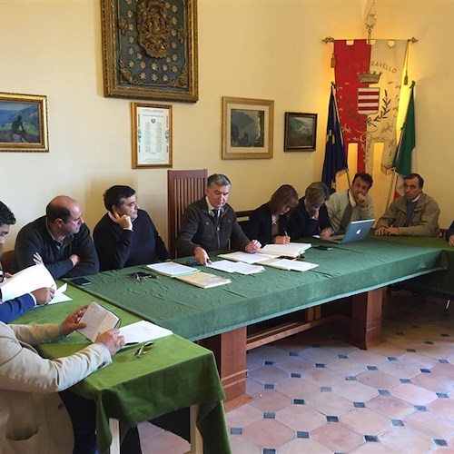Ravello: Fondazione, bilancio e opere pubbliche al centro del Consiglio comunale 