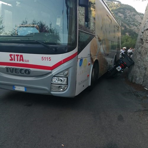 Ravello. Incidente in località Civita: motociclista finisce contro bus di linea