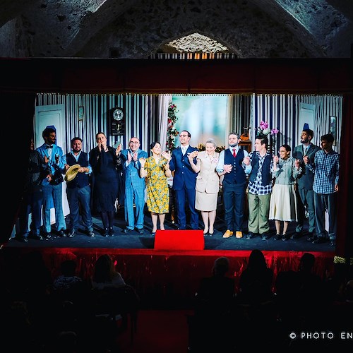 Ravello: “La Ribalta” torna in scena al Teatro di Villa Rufolo con una commedia che guarda agli esordi del 1976