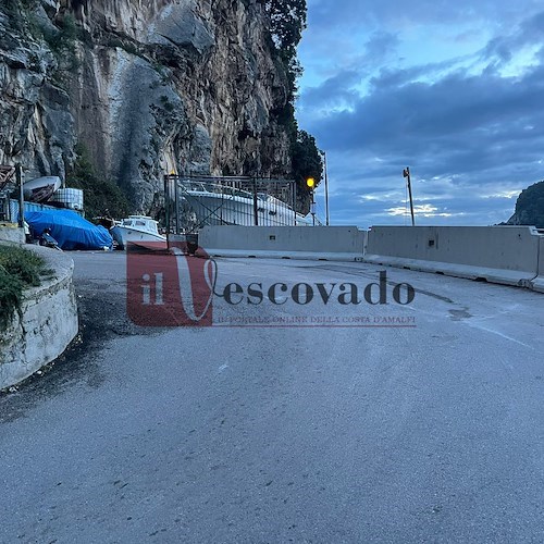Ravello: SR 373 riaperta ai mezzi superiori agli 8 metri, ma l'asfalto non è stato sostituito<br />&copy; Massimiliano D'Uva