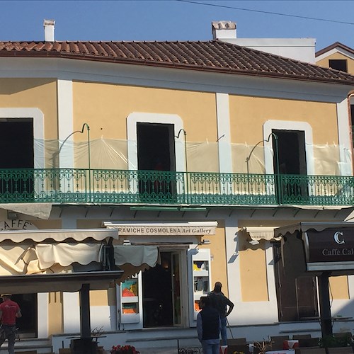 Ravello: via i ponteggi dalle facciate, restaurato il palazzotto in piazza Vescovado [FOTO]