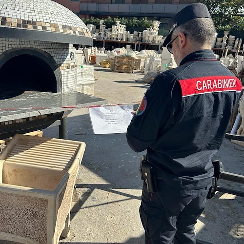 Realizzava manufatti in cemento e gesso senza autorizzazioni, sequestrata attività a Mercato San Severino