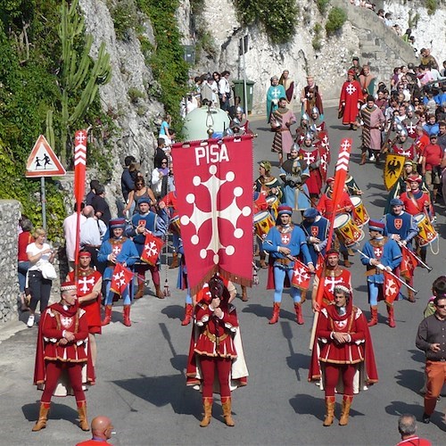 Regata Repubbliche Marinare: il fascino 'senza tempo' del corteo storico