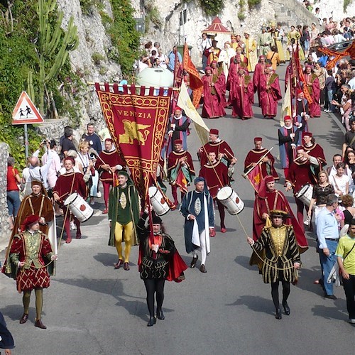 Regata Repubbliche Marinare: il fascino 'senza tempo' del corteo storico