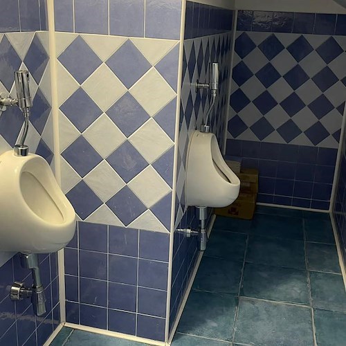Restyling bagni pubblici in zona Spiaggia Grande a Positano, adesso sono accessibili a persone in carrozzina