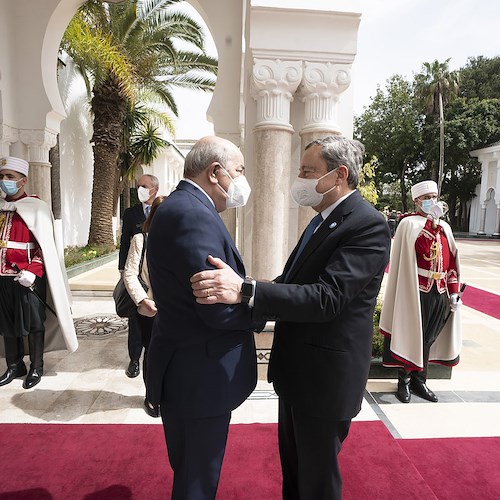 Ridurre dipendenza dal gas russo, l'Italia firma accordi con l'Algeria 