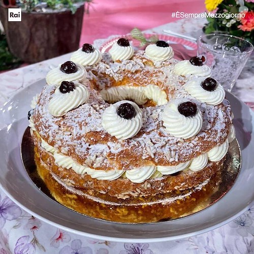 Sal De Riso incanta i telespettatori di Rai Uno con la Zeppola di San Giuseppe in versione gigante /RICETTA