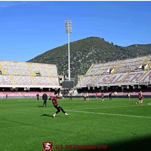 Salernitana, allenamento mattutino all'Arechi in attesa del campionato 