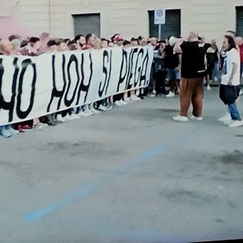 La Salernitana attende notizie dal Palazzo, mentre gli ultras protestano!