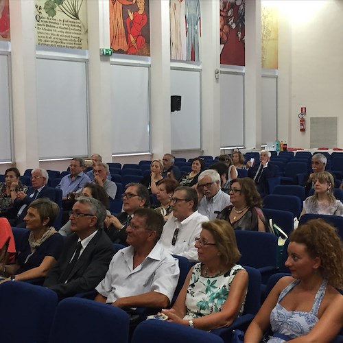 Salerno, al Ruggi cerimonia di congedo per 42 dipendenti in pensione. Due del Costa d'Amalfi