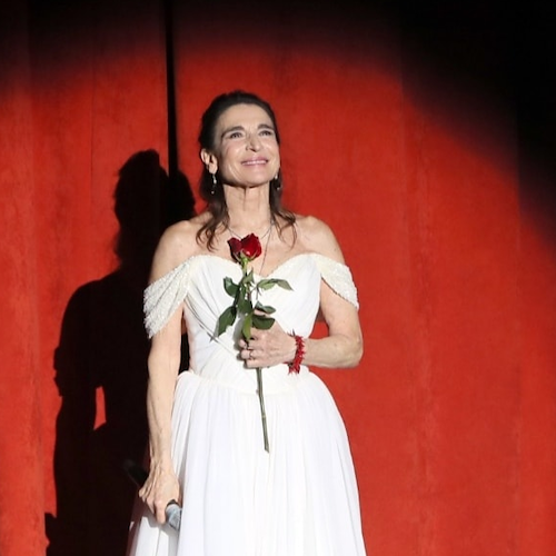 Salerno, al Teatro delle Arti l'attrice Lina Sastri racconta il "suo" Eduardo De Filippo / PROGRAMMA
