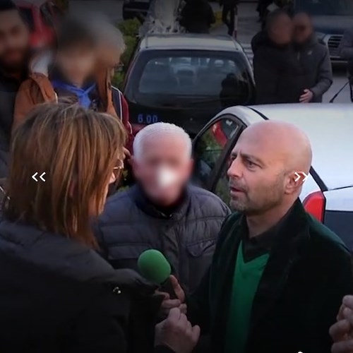 Salerno, auto dei tifosi granata in sosta nel parcheggio dell'ospedale: il caso finisce su Striscia la Notizia